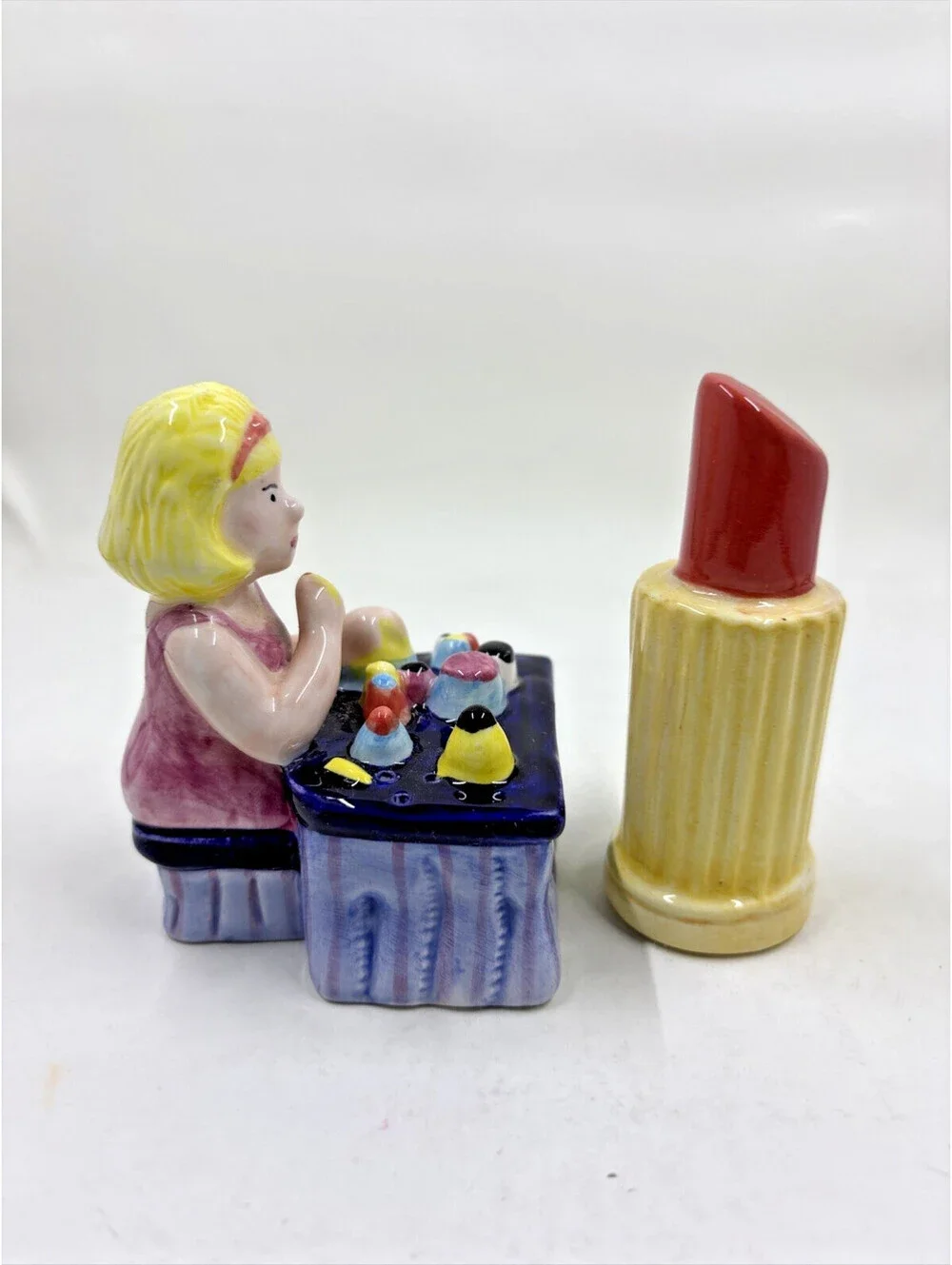Vanity Lipstick Salt Pepper Shaker Set Lady Girly Kitsch Makeup Omnibus OCI